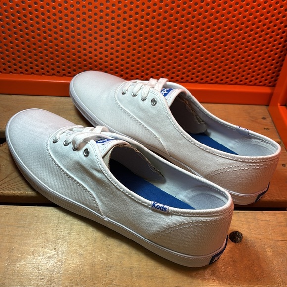 Keds Women's Champion Originals in White - Picture 7 of 9